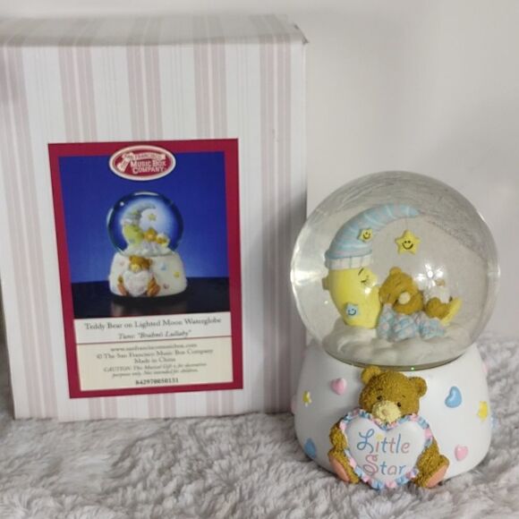 Musical Teddy Bear on Lighted Moon Waterglobe - Picture 8 of 8